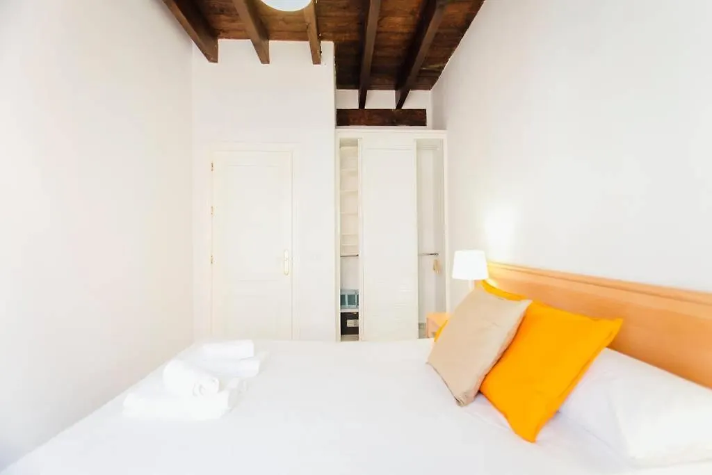 Apartment Precioso Apartamento En El Casco Antiguo De Triana Seville Spain